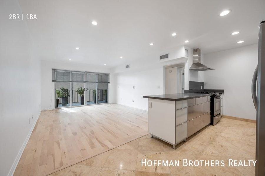 1146 North Clark Street #1 - Photo 7 of 20