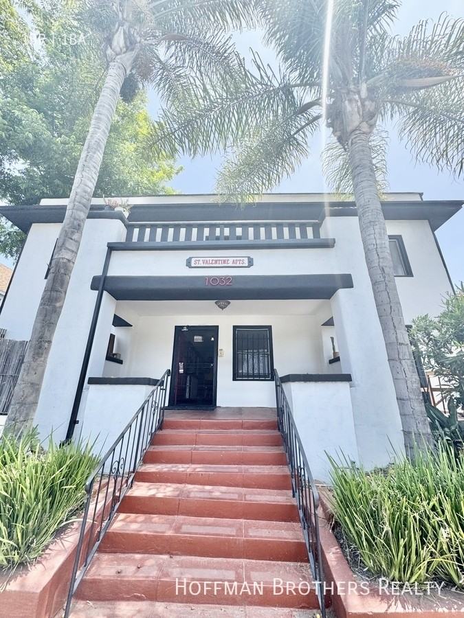 1032 Albany St #10 - Photo 5 of 9