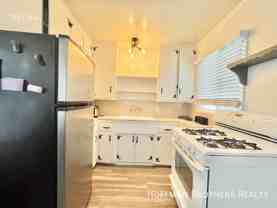 12429 Chandler Boulevard - Photo 1 of 1