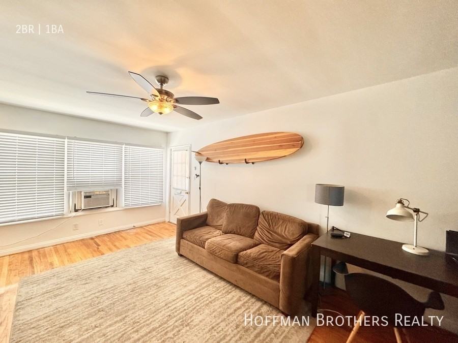 12429 Chandler Blvd - Photo 2 of 11