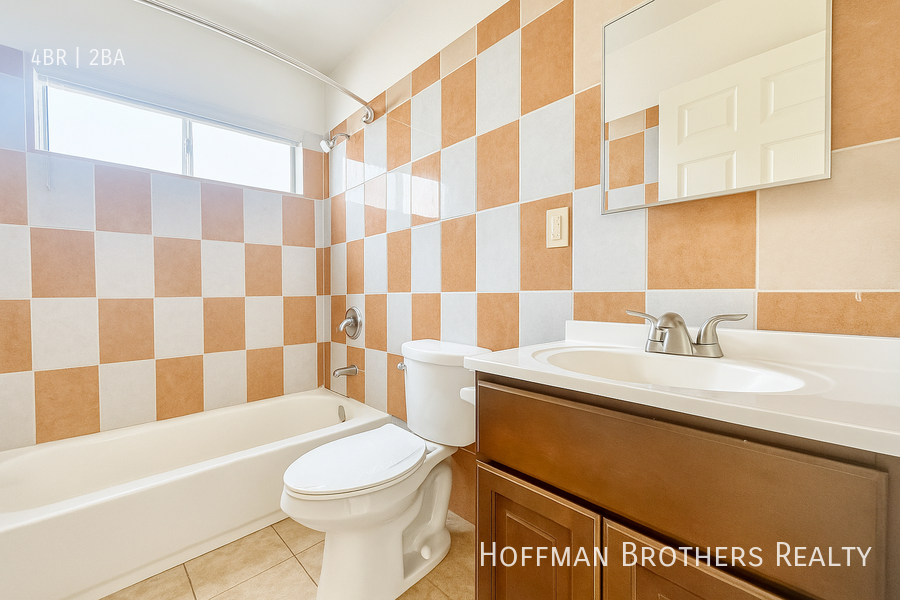 2021 West Temple Street #2021 - Photo 4 of 10