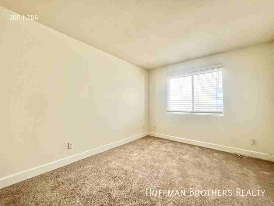 7045 Woodley Avenue #212 - Photo 7 of 7