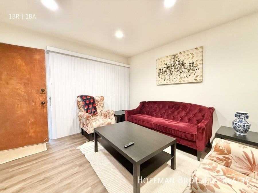 1530 South Westgate Avenue #1530 - Photo 2 of 4