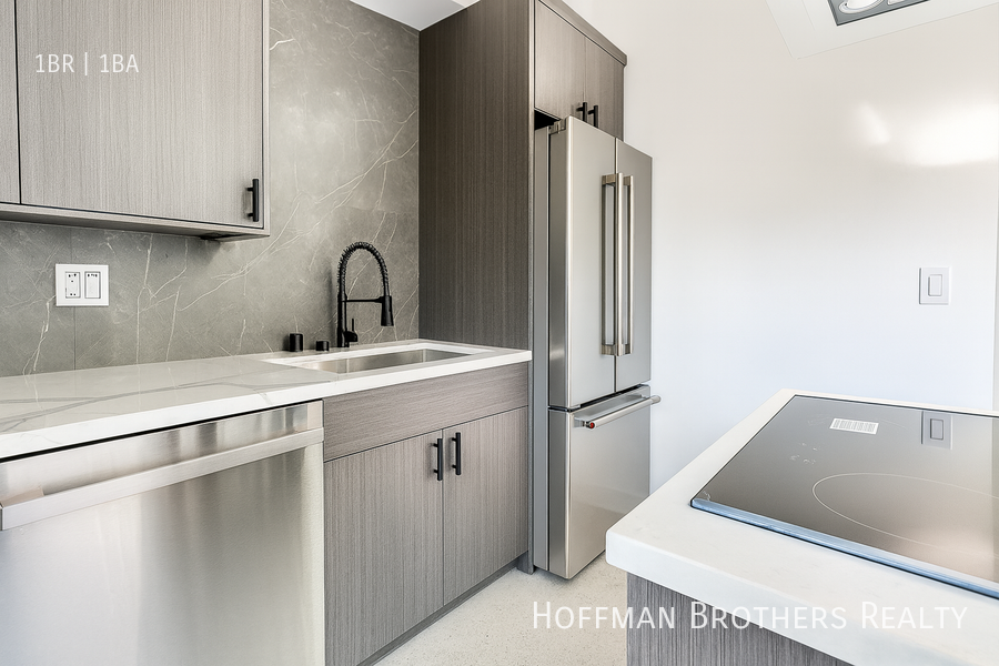 1249 1/4 N Beachwood Dr - Photo 5 of 10