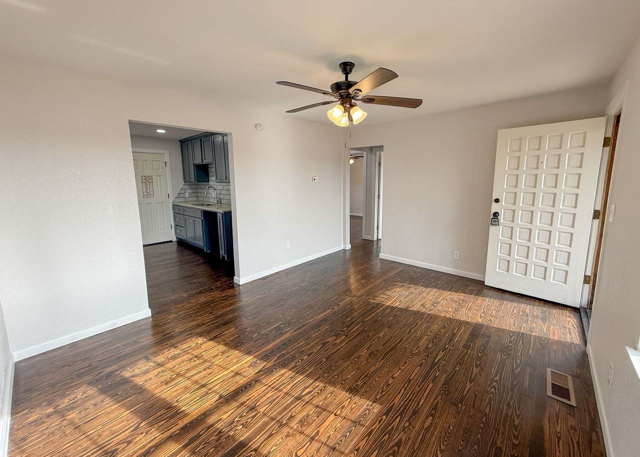 203 West Dale Street - Photo 4 of 20