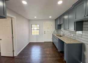 203 W Dale St - Photo 1 of 1