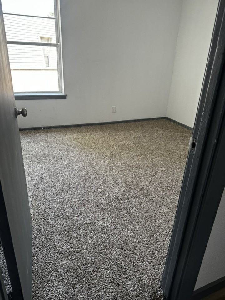 6617 S Zunis Ave - Photo 5 of 11