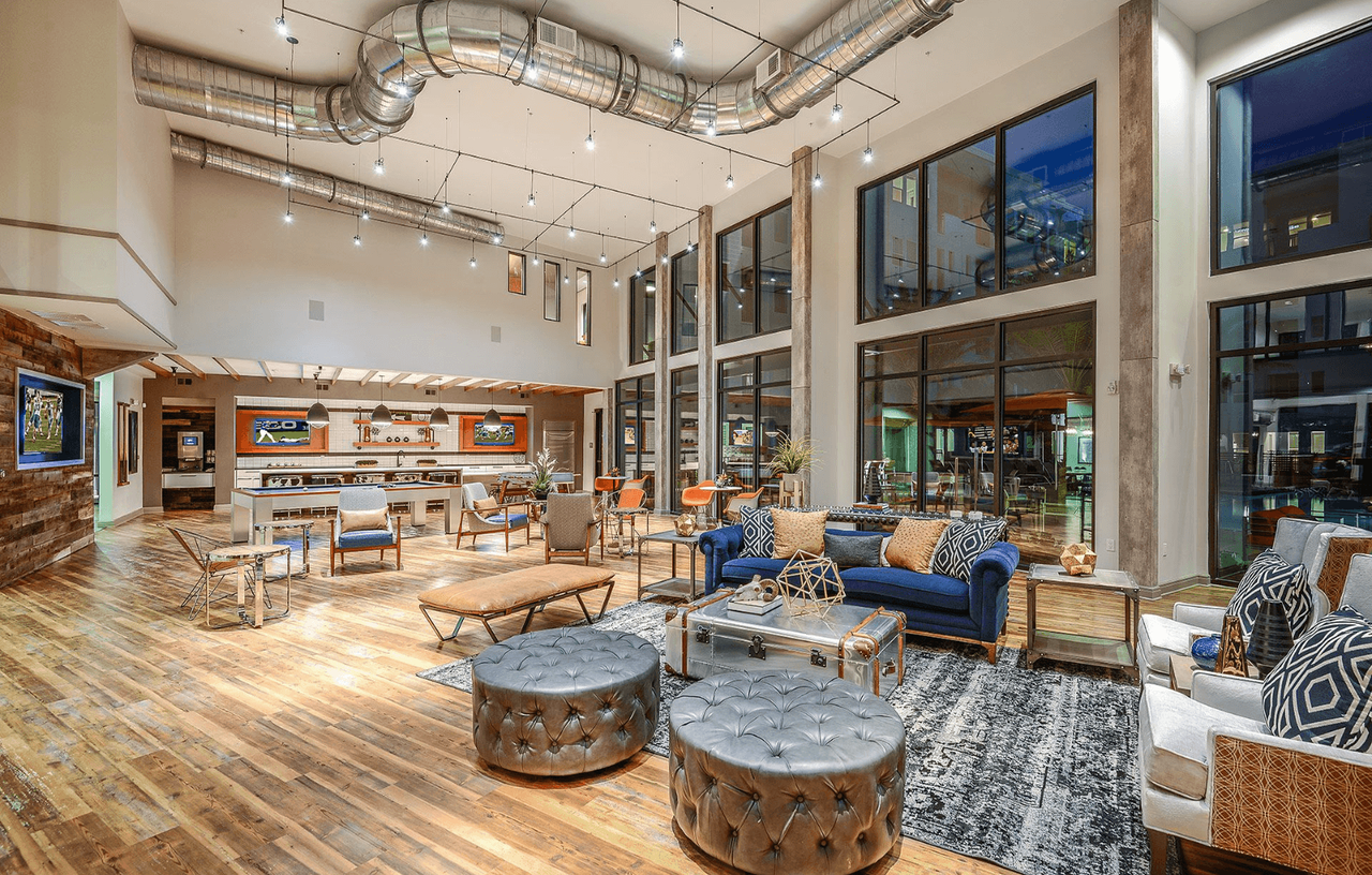 Aurora - Photo 3 of 30