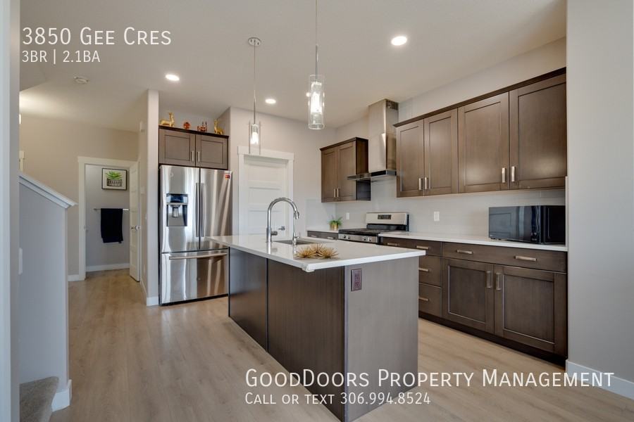 3850 Gee Crescent - Photo 7 of 22