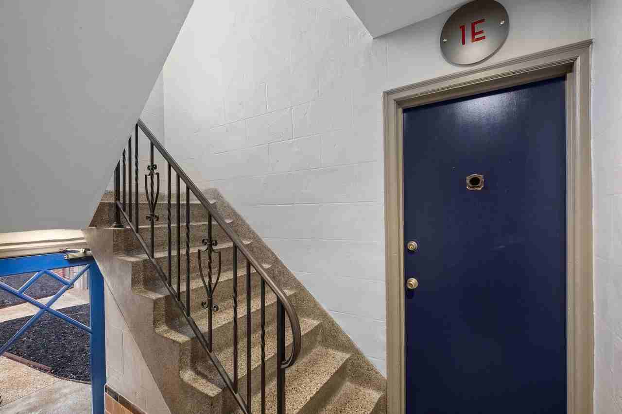 5816-28 Lindenwood Avenue - Photo 3 of 22