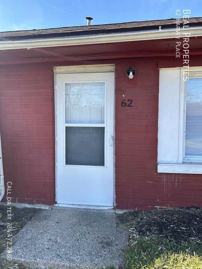 62 Harvey Street North - Photo 4 of 15