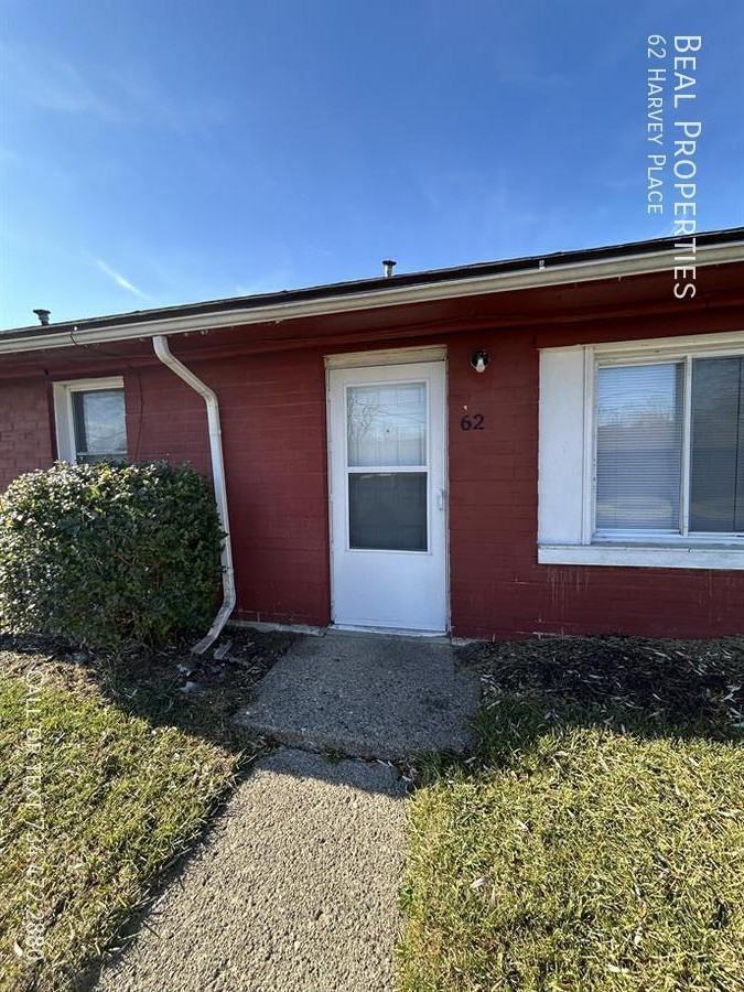 62 Harvey Street North - Photo 5 of 15