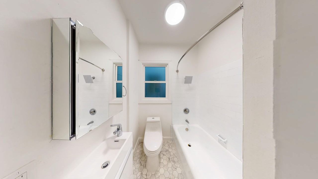 2410 Dwight Way - Photo 4 of 33