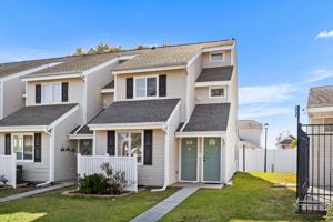 featured image of 700 Deer Creek Road