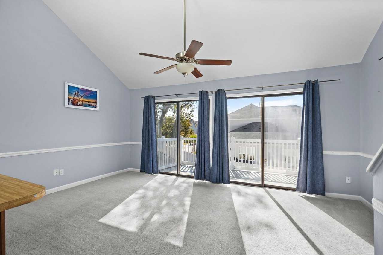 700 Deer Creek Road - Photo 7 of 46