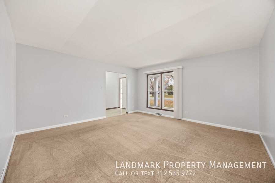 654 Cambridge Ave - Photo 7 of 25