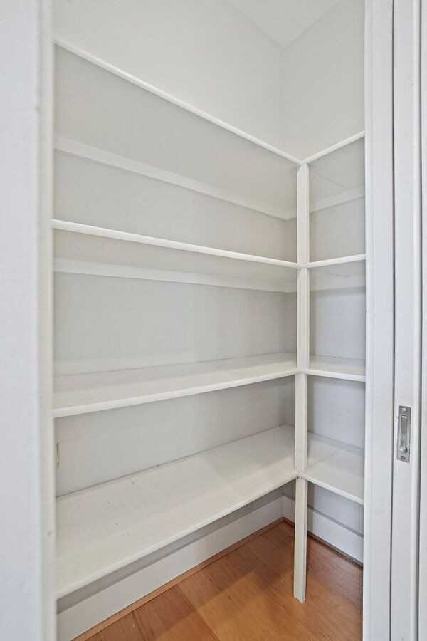 3579 13th St Nw #4 - Photo 6 of 26