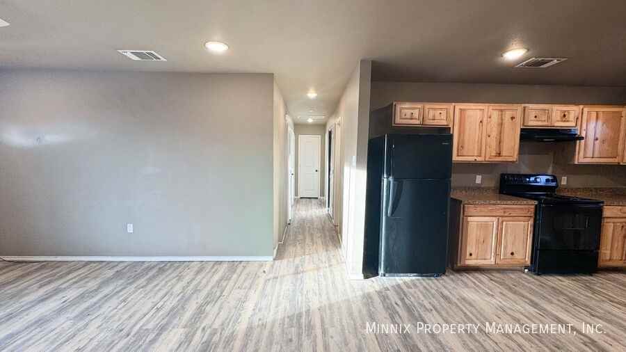 2101 Avenue P - Photo 6 of 19