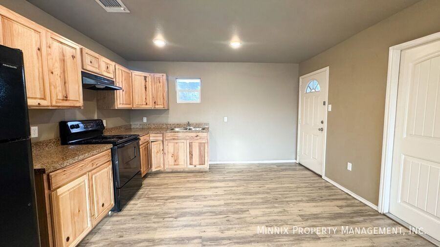 2101 Avenue P - Photo 7 of 19