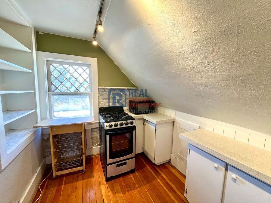 1324 N Nevada Ave #7 - Photo 5 of 15