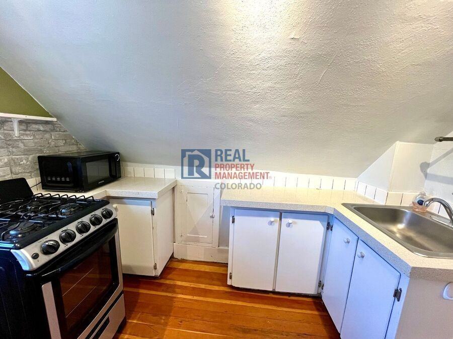 1324 N Nevada Ave #7 - Photo 6 of 15