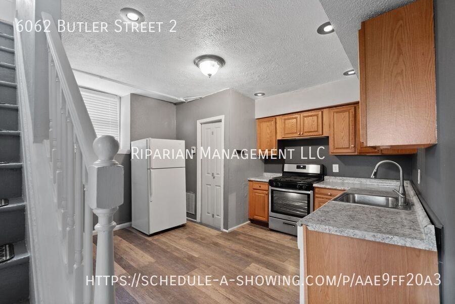 6062 Butler Street - Photo 3 of 18