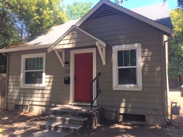 623 Ivy St - Photo 2 of 11