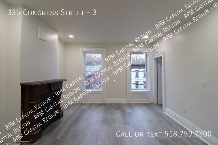 335 Congress St #3 - Photo 2 of 10