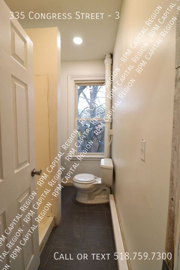 335 Congress St #3 - Photo 3 of 10