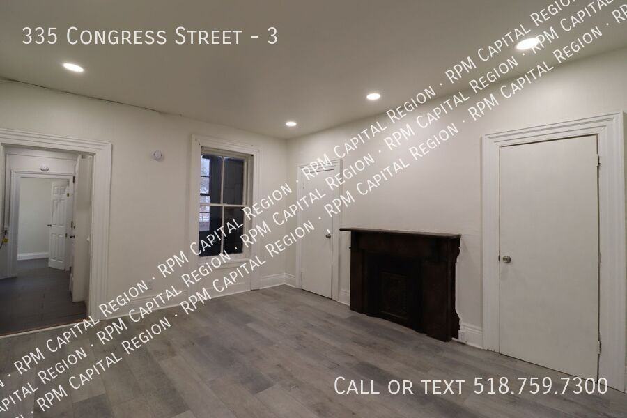 335 Congress St #3 - Photo 5 of 10