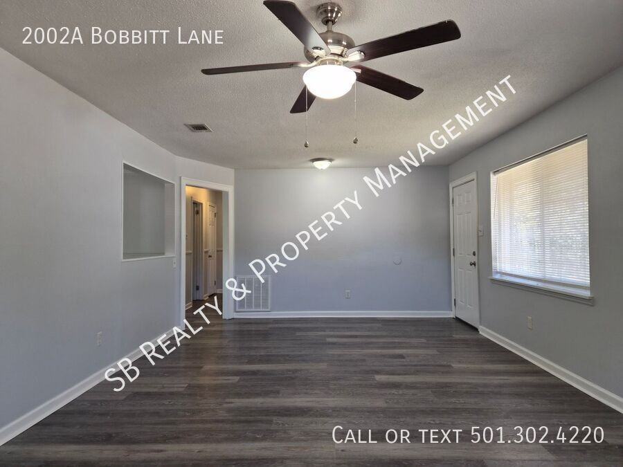 2002A Bobbitt Ln - Photo 2 of 24