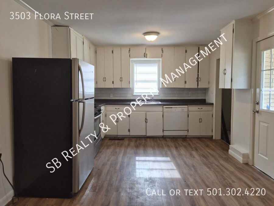 3503 Flora St - Photo 5 of 10