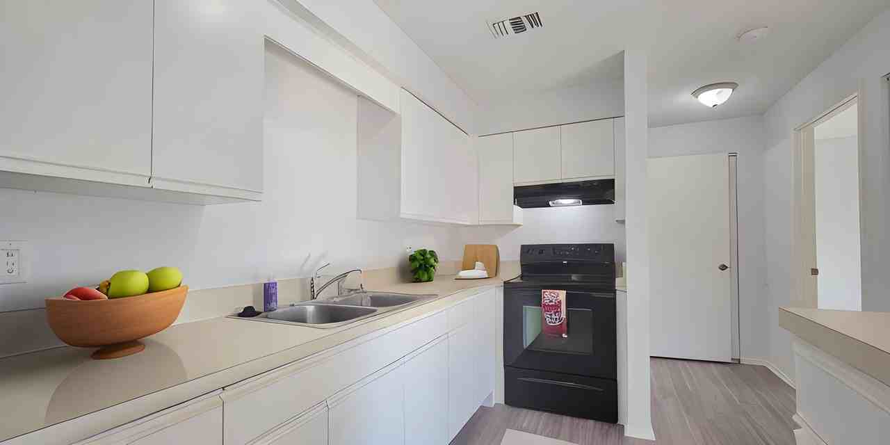 1350 Westover St - Photo 2 of 39