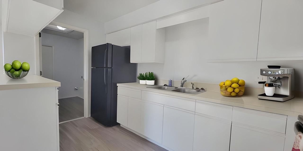 1350 Westover St - Photo 3 of 39