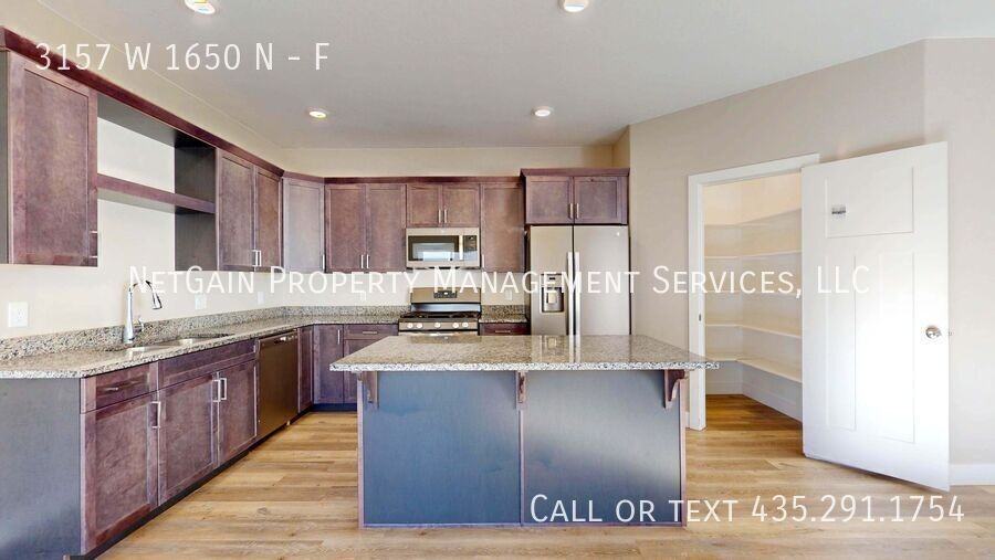 3157 W 1650 N #F - Photo 6 of 28