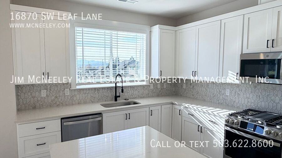 16870 Southwest Leaf Lane - Photo 6 of 45