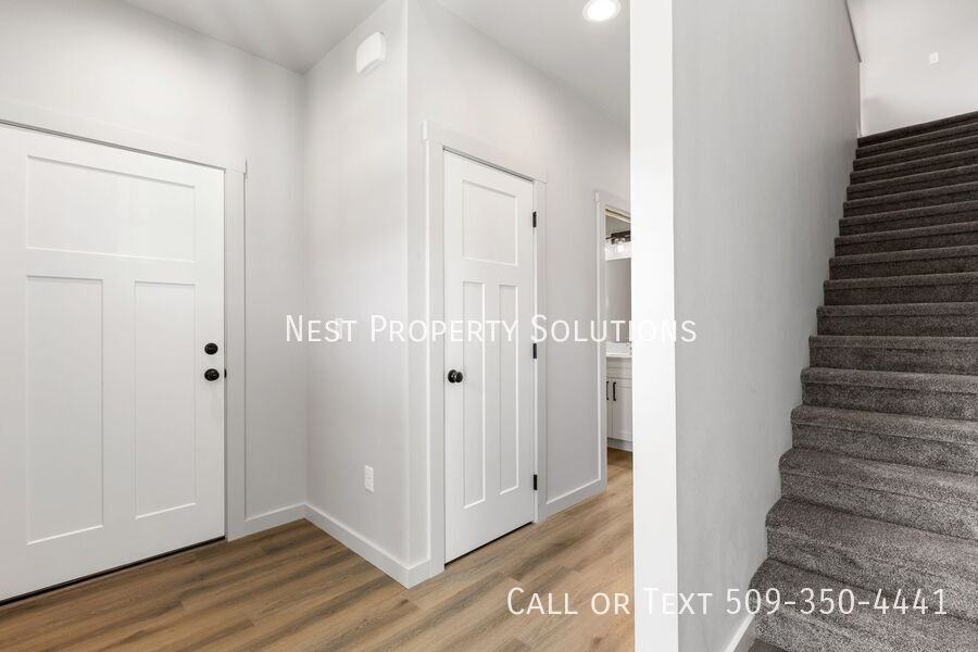 370 Ivy St NE #B9 - Photo 3 of 29