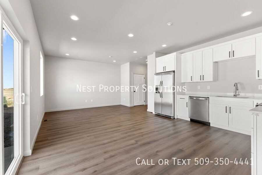 370 Ivy St NE #B9 - Photo 6 of 29