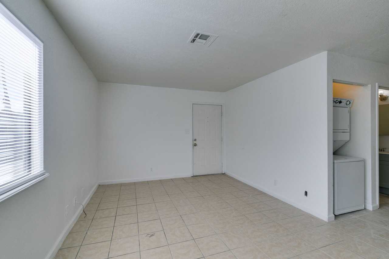 6987 Mendon Ln - Photo 7 of 50