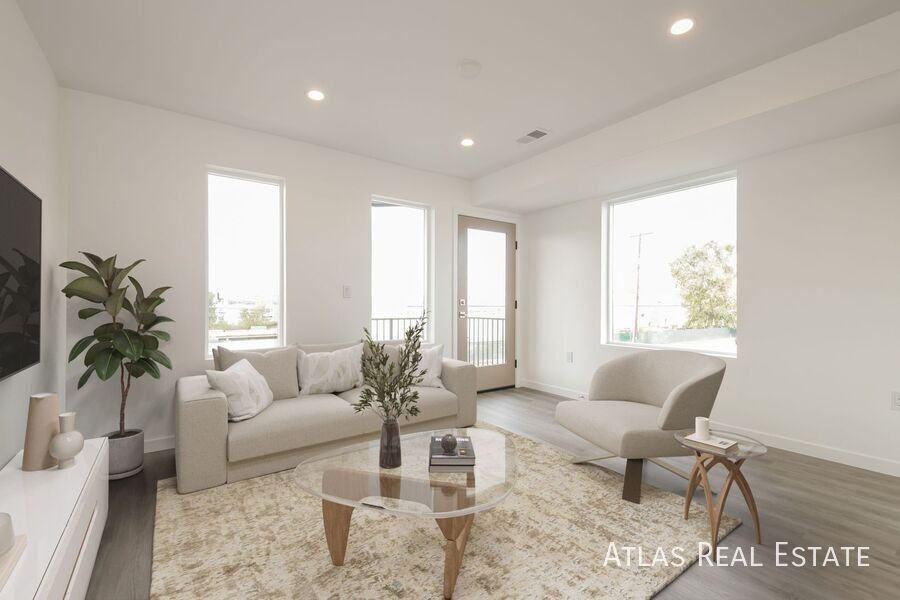 2624 South Delaware Street #6