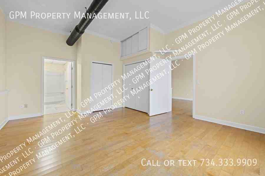 412 Grand River Avenue #2 - Photo 5 of 17