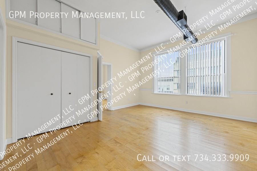 412 Grand River Avenue #2 - Photo 7 of 17