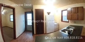 featured image of 1207 Lakeview Drive