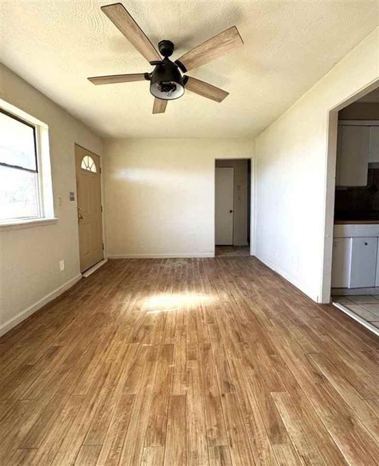 17 Northwest 25th Street - Photo 5 of 8