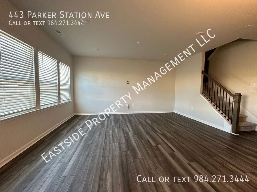 443 Parker Station Avenue - Photo 3 of 22