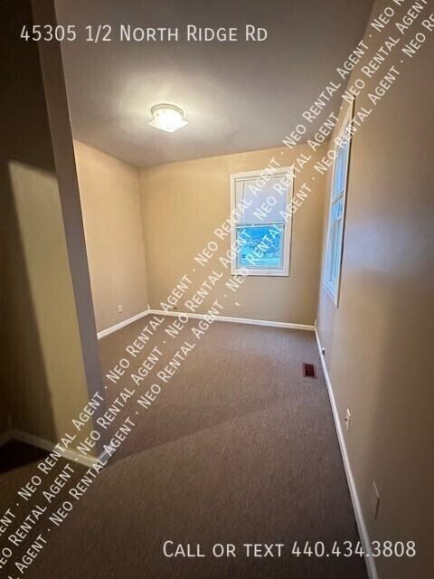 45305 1/2 N Ridge Rd - Photo 4 of 13