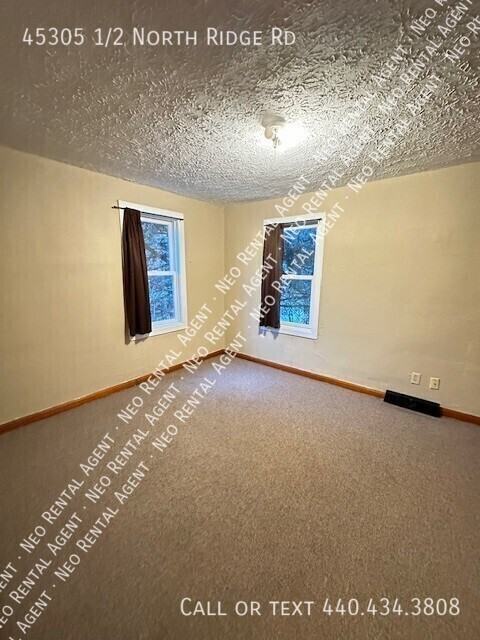 45305 1/2 N Ridge Rd - Photo 7 of 13