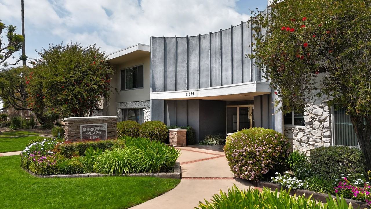 11839 Magnolia Apartments - Photo 2 of 9