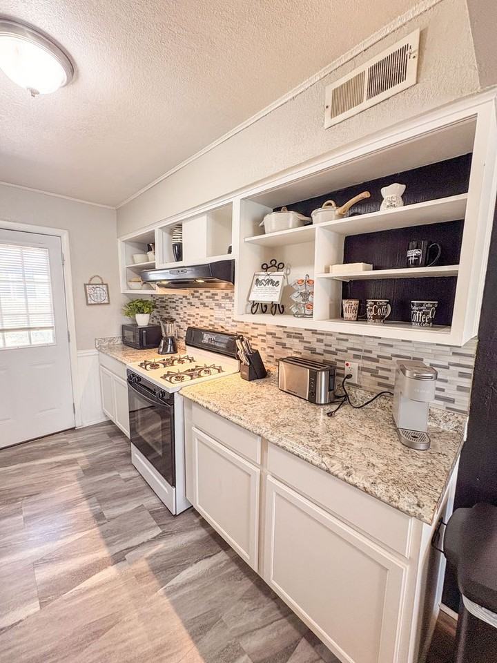 1917 S 51st St - Photo 6 of 23