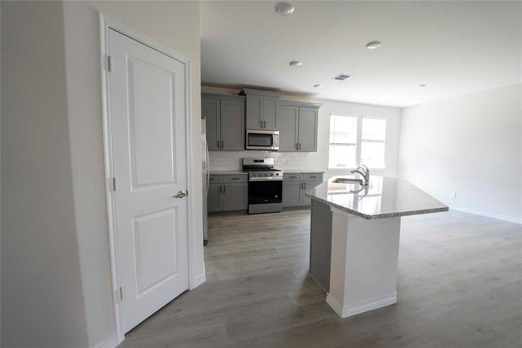 1800 Bleriot Ct #1800 - Photo 7 of 34